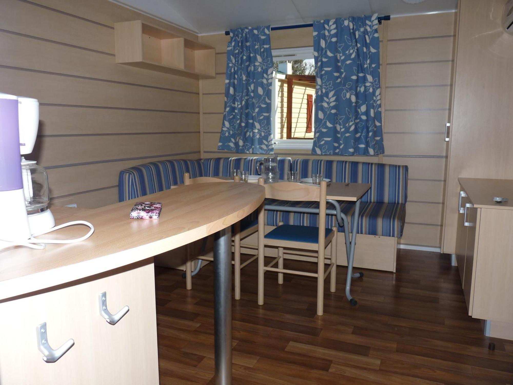 Camping Mobile Home U Sole Marinu Patrimonio Ruang foto