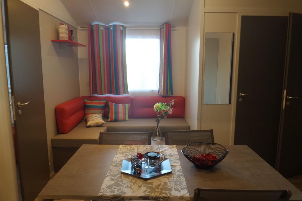 Camping Mobile Home U Sole Marinu Patrimonio Ruang foto