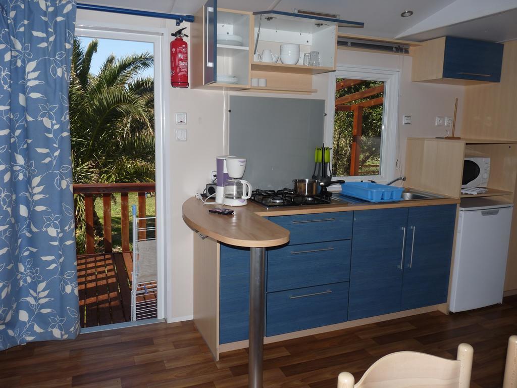 Camping Mobile Home U Sole Marinu Patrimonio Ruang foto